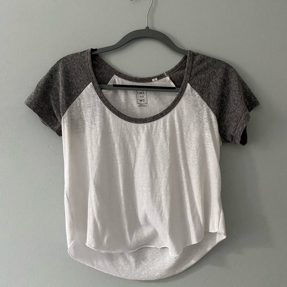Cute crop top!